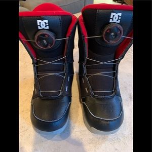 Youth DC Shoes Snowboard boots